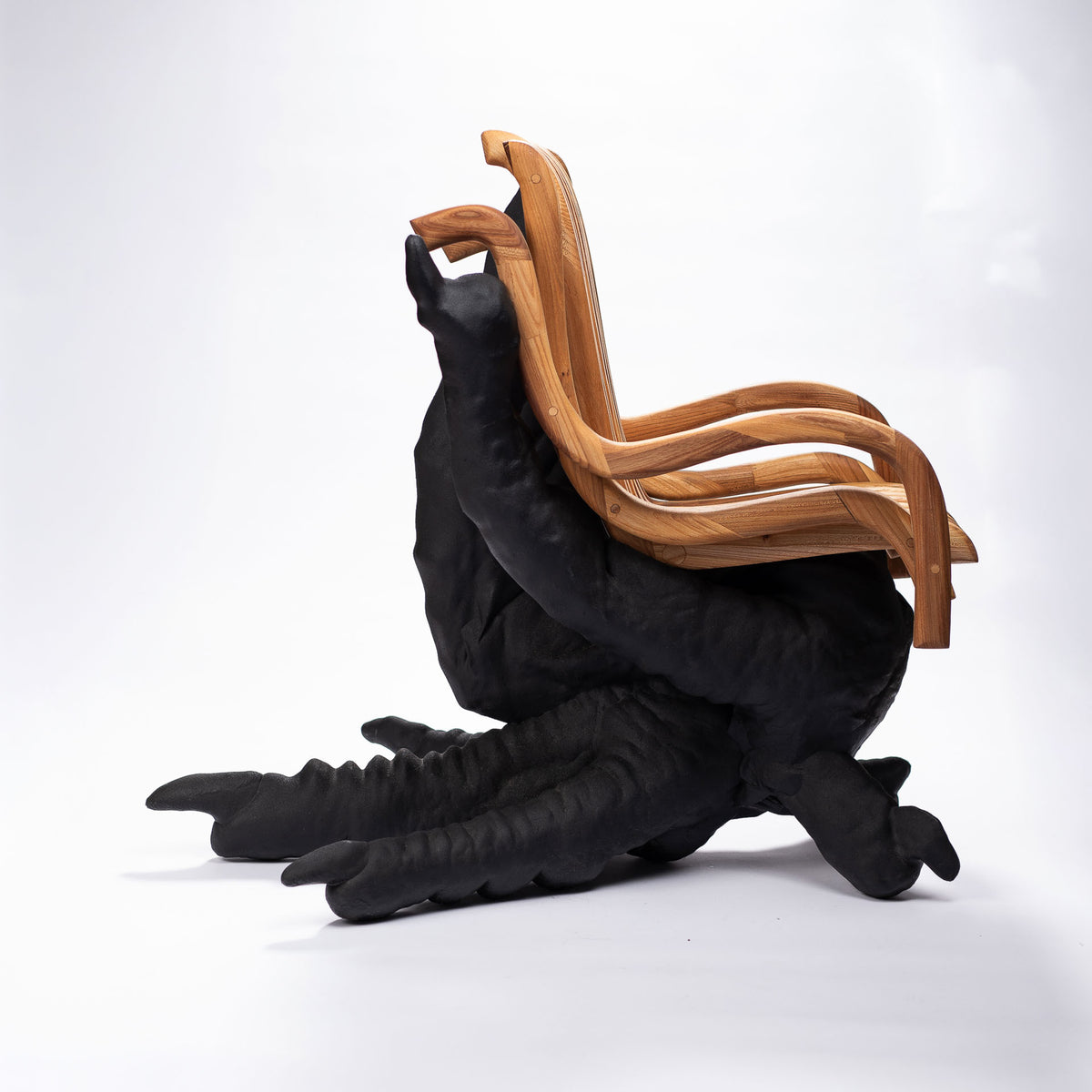 Chicken Feet Chair, side view from the opposite side